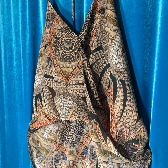 FOUR GIRLZ Boho High-Low Halter Crop Top - Picture 6 of 12